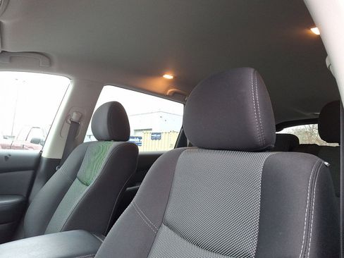 Used 2020 Nissan Pathfinder S image 24