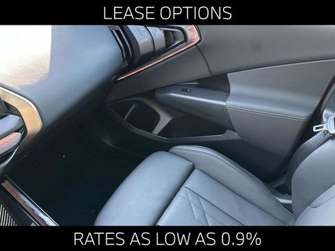 Certified 2025 BMW X3 xDrive30i w/ Premium Package image 36