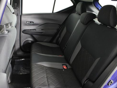 Certified 2019 Nissan Kicks SV image 19