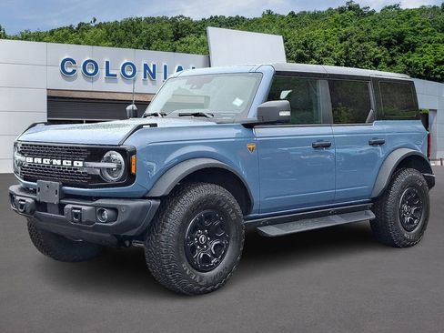 Used 2025 Ford Bronco Badlands AWD/4WD image 3