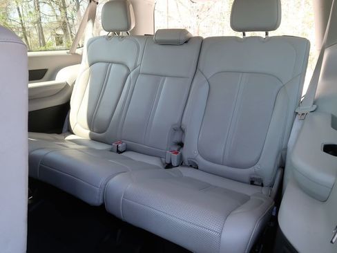 Used 2024 Jeep Wagoneer L Series II image 30