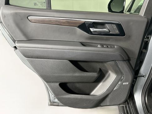 Used 2025 Chevrolet Tahoe Premier image 26