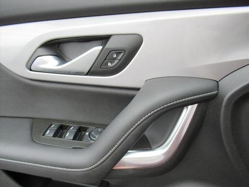 Used 2024 Chevrolet Blazer LT w/ Convenience Package FWD image 20