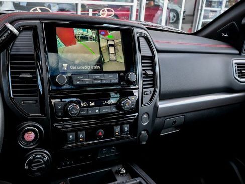Used 2021 Nissan Titan PRO-4X w/ Pro-4x Convenience Package image 33