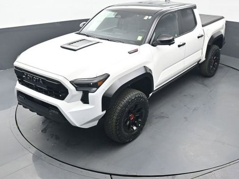Certified 2025 Toyota Tacoma TRD Pro image 36