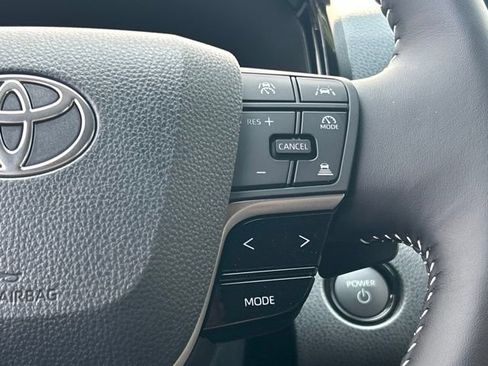 Used 2026 Toyota Camry SE w/ Convenience Package FWD image 35