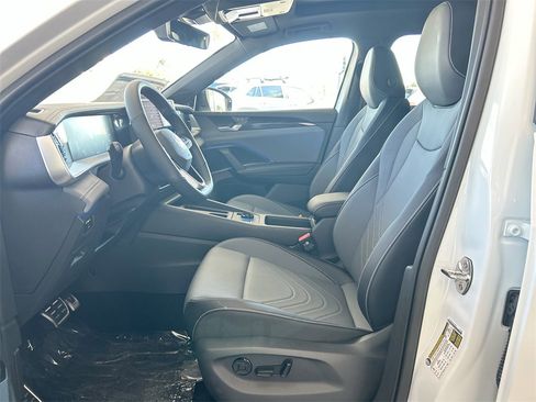 New 2026 Volkswagen Tiguan SE R-Line image 10