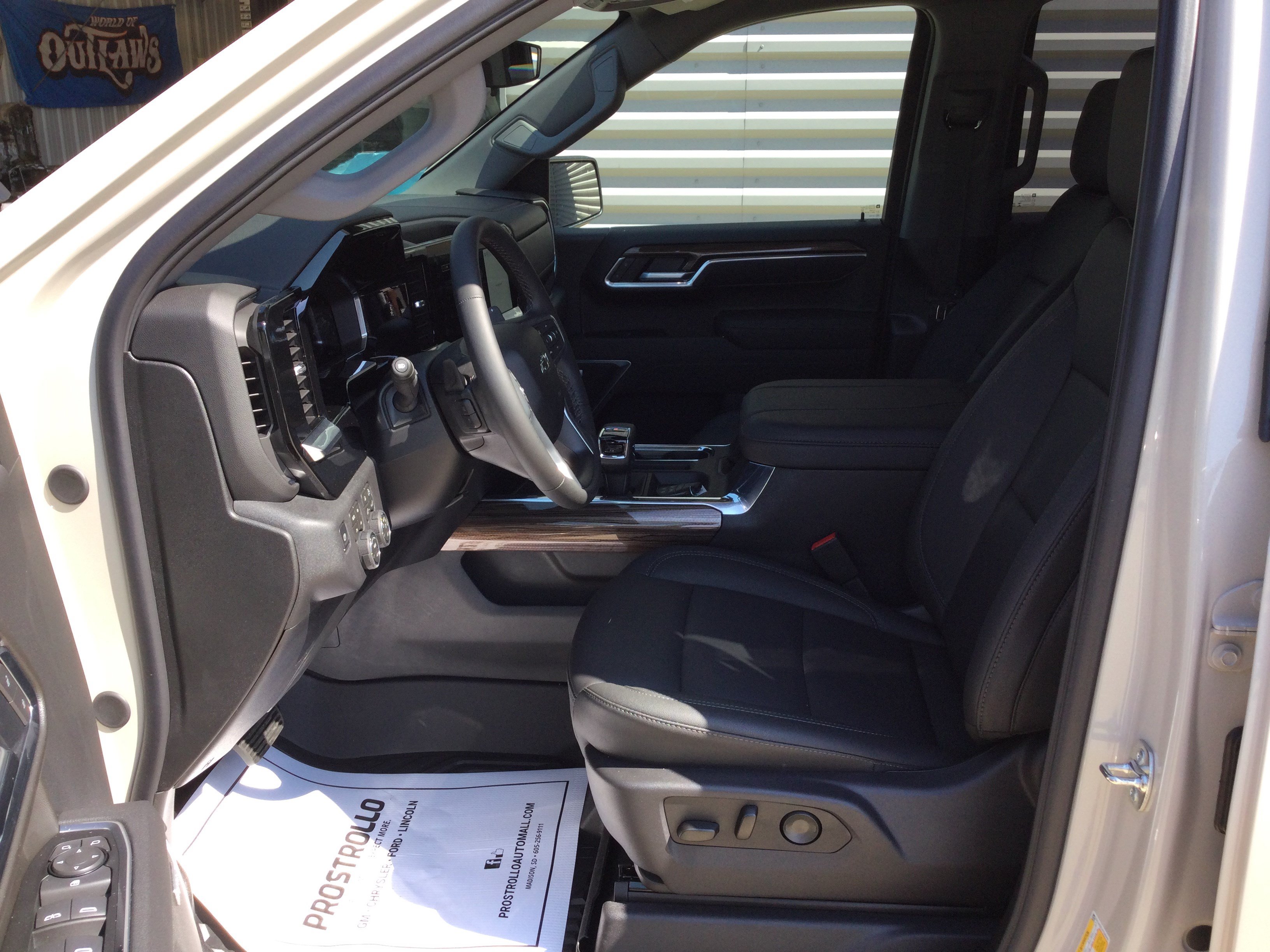 New 2026 Chevrolet Silverado 1500 RST AWD/4WD image 8