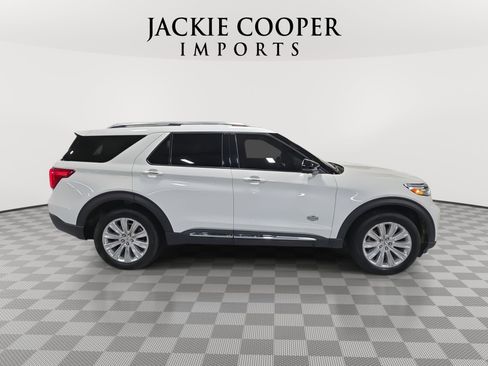 Used 2023 Ford Explorer King Ranch w/ Technology Package image 4