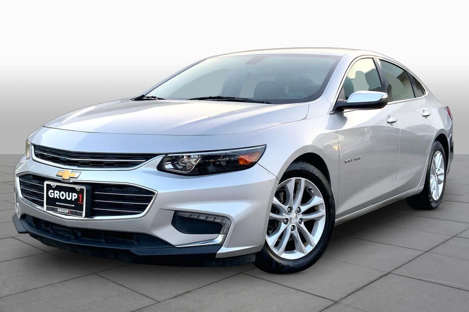 Used 2018 Chevrolet Malibu LT FWD image 1