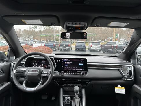 New 2026 GMC Canyon Elevation image 13