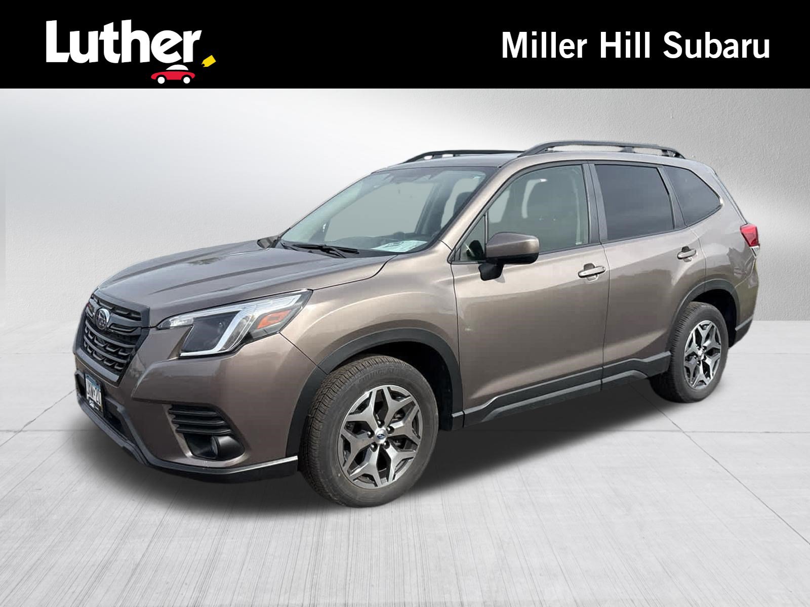 Used 2023 Subaru Forester Premium AWD/4WD image 1