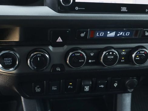 Used 2022 Toyota Tacoma TRD Pro AWD/4WD image 39