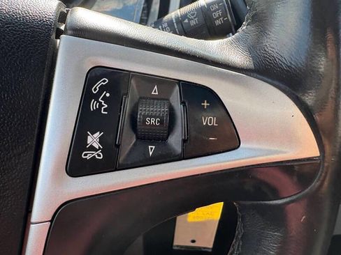 Used 2017 Chevrolet Equinox LS image 29