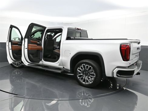 Used 2023 GMC Sierra 1500 Denali Ultimate image 41