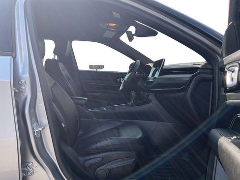 Used 2024 Jeep Compass Latitude w/ Altitude Special Edition image 11