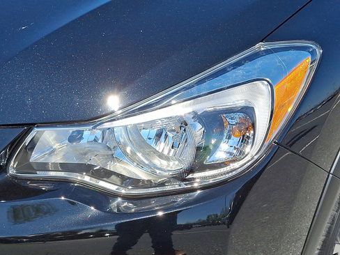 Used 2017 Subaru Crosstrek 2.0i Premium image 10