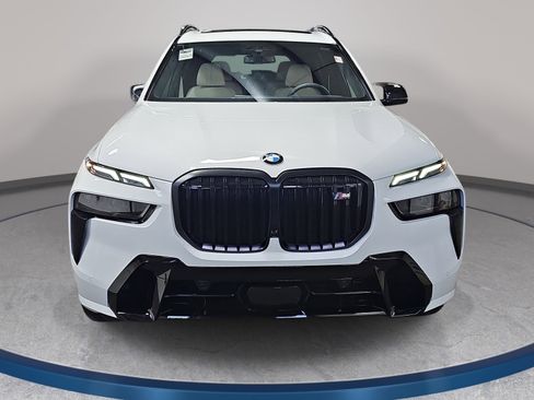 New 2026 BMW X7 M60i image 2