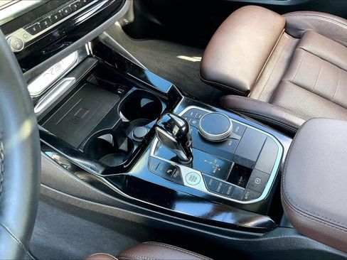 Used 2024 BMW X3 sDrive30i w/ Premium Package image 17