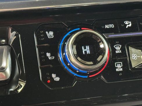 Used 2024 GMC Sierra 1500 Denali w/ Denali Reserve Package image 37