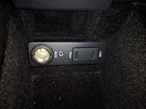Used 2011 Jaguar XJ RWD image 24