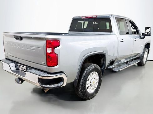 Used 2024 Chevrolet Silverado 2500 LT w/ Texas Edition AWD/4WD image 4