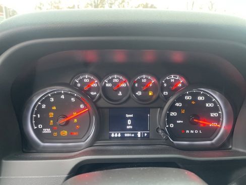 Used 2024 Chevrolet Silverado 2500 Custom w/ Custom Value Package image 23