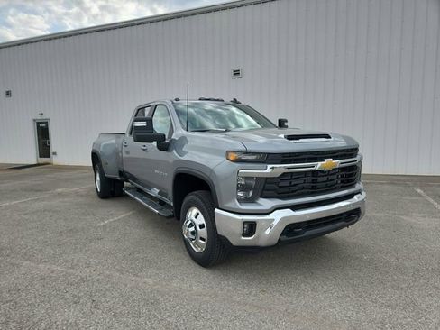New 2026 Chevrolet Silverado 3500 LT w/ Safety Package AWD/4WD image 2