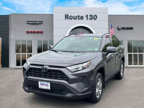 Used 2023 Toyota RAV4 XLE AWD/4WD image 2