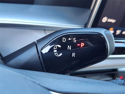 New 2026 Volkswagen Tiguan SE R-Line image 19