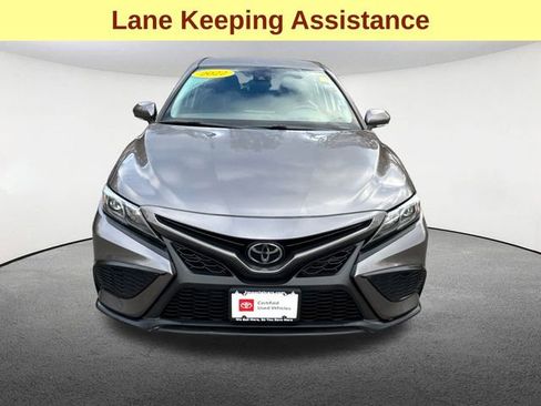 Certified 2022 Toyota Camry SE image 3