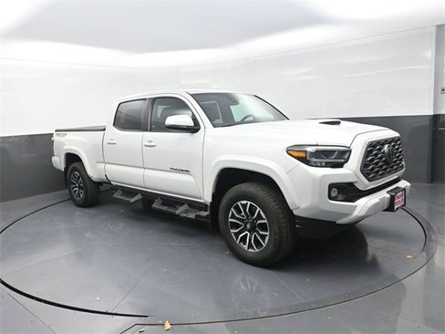 Used 2023 Toyota Tacoma TRD Sport image 9