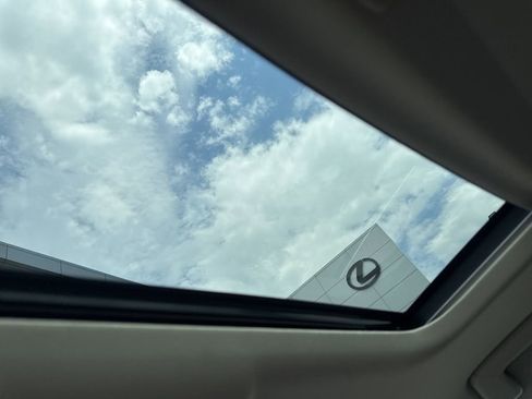 Used 2018 Lexus NX 300h AWD w/ Luxury Package image 23