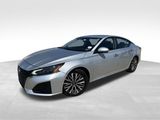 Used 2023 Nissan Altima 2.5 SV image 2