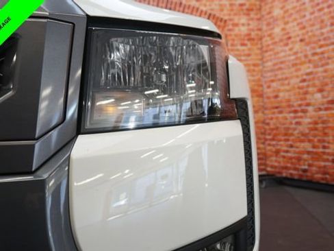 Certified 2025 Nissan Frontier SV w/ SV Convenience Package AWD/4WD image 72