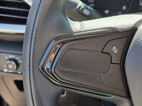 Used 2023 Chevrolet TrailBlazer LS FWD image 27