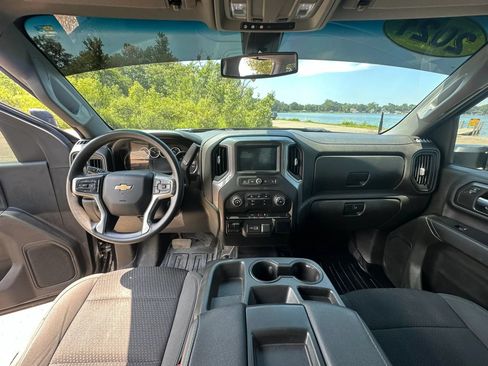 Used 2021 Chevrolet Silverado 2500 Custom w/ Custom Value Package AWD/4WD image 14