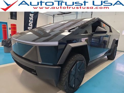 Used 2024 Tesla Cybertruck AWD Crew Cab image 1