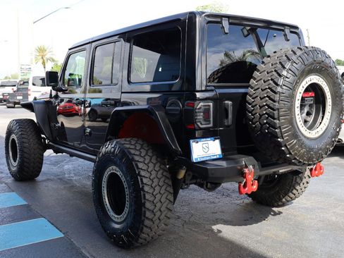 Used 2020 Jeep Wrangler Unlimited Rubicon AWD/4WD image 3