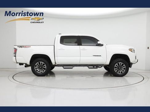 Used 2020 Toyota Tacoma TRD Sport image 1