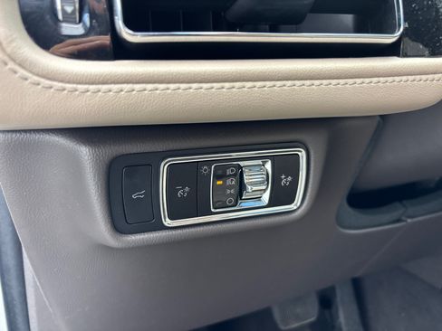 Used 2023 Lincoln Aviator Reserve w/ Equipment Group 201A AWD/4WD image 14