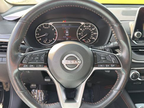 Used 2024 Nissan Altima 2.5 SR FWD image 20
