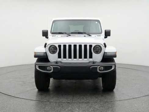 Used 2025 Jeep Wrangler Sahara image 2