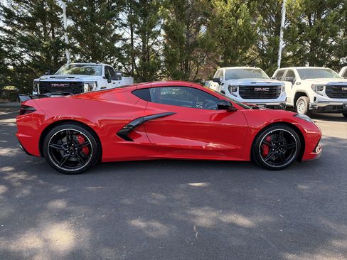 Used 2022 Chevrolet Corvette Stingray Preferred Cpe w/ Z51 Performance Package image 11