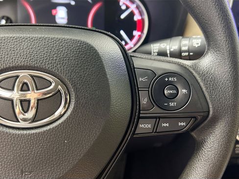 Used 2025 Toyota RAV4 XLE w/ Convenience Package FWD image 19