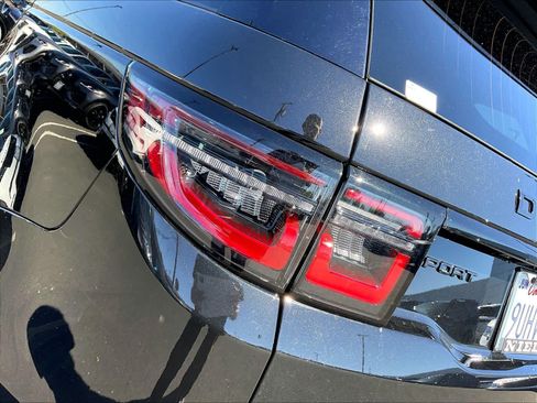 Used 2025 Land Rover Discovery Sport Dynamic SE AWD/4WD image 31