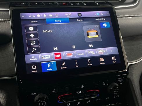 Used 2023 Jeep Grand Cherokee L Limited w/ Trailer Tow Group (B) image 18