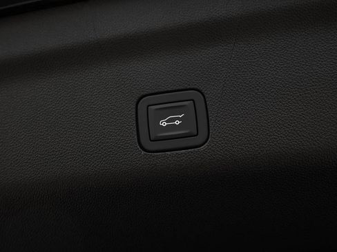 New 2026 GMC Yukon Denali w/ Denali Reserve Package AWD/4WD image 10