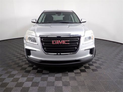 Used 2017 GMC Terrain SLE image 4