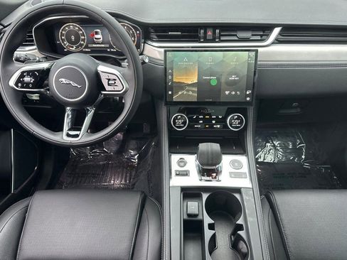 New 2025 Jaguar F-PACE R-Dynamic S AWD/4WD image 24